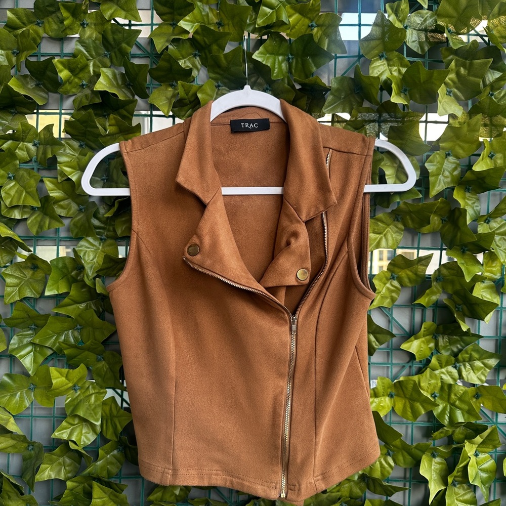 Trac Tan Sleeveless Vest with Zipper